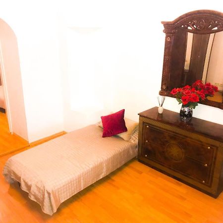 "Casa20200" 2 X Apartments Je 150Qm Fuer Business, Familien, Gruppen, Handwerker 15Min Von Berlin, Erdbeerhof, Outlet B5, 5Min Vom See Falkensee !! 2 Apartment Each 150Qm For Business , Families 15Min From Berlin!! 외부 사진