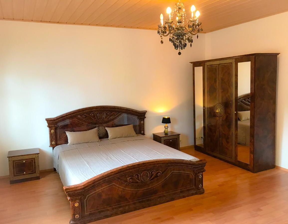 "Casa20200" 2 X Apartments Je 150Qm Fuer Business, Familien, Gruppen, Handwerker 15Min Von Berlin, Erdbeerhof, Outlet B5, 5Min Vom See Falkensee !! 2 Apartment Each 150Qm For Business , Families 15Min From Berlin!! 외부 사진