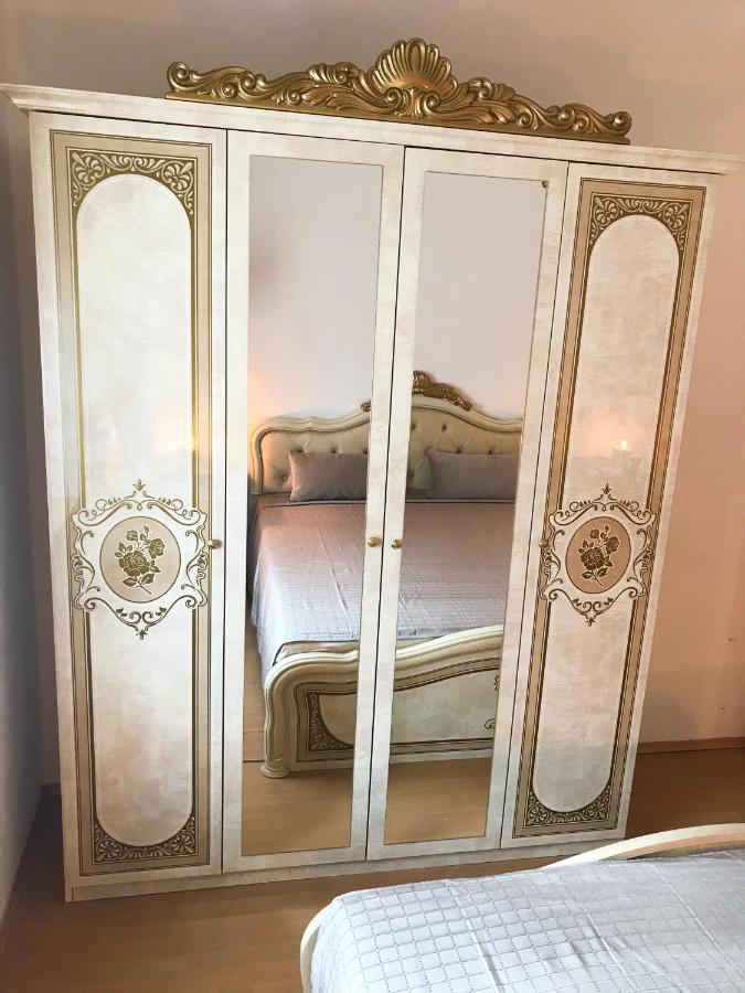 "Casa20200" 2 X Apartments Je 150Qm Fuer Business, Familien, Gruppen, Handwerker 15Min Von Berlin, Erdbeerhof, Outlet B5, 5Min Vom See Falkensee !! 2 Apartment Each 150Qm For Business , Families 15Min From Berlin!! 외부 사진