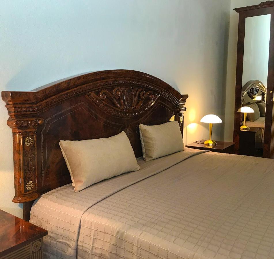 "Casa20200" 2 X Apartments Je 150Qm Fuer Business, Familien, Gruppen, Handwerker 15Min Von Berlin, Erdbeerhof, Outlet B5, 5Min Vom See Falkensee !! 2 Apartment Each 150Qm For Business , Families 15Min From Berlin!! 외부 사진