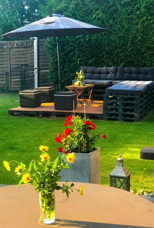 "Casa20200" 2 X Apartments Je 150Qm Fuer Business, Familien, Gruppen, Handwerker 15Min Von Berlin, Erdbeerhof, Outlet B5, 5Min Vom See Falkensee !! 2 Apartment Each 150Qm For Business , Families 15Min From Berlin!! 외부 사진