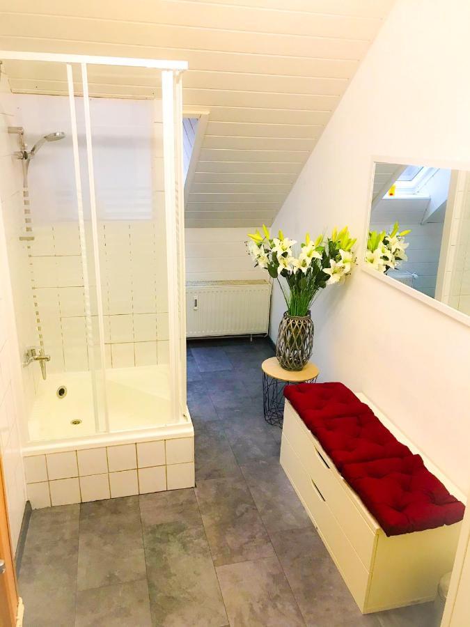 "Casa20200" 2 X Apartments Je 150Qm Fuer Business, Familien, Gruppen, Handwerker 15Min Von Berlin, Erdbeerhof, Outlet B5, 5Min Vom See Falkensee !! 2 Apartment Each 150Qm For Business , Families 15Min From Berlin!! 외부 사진