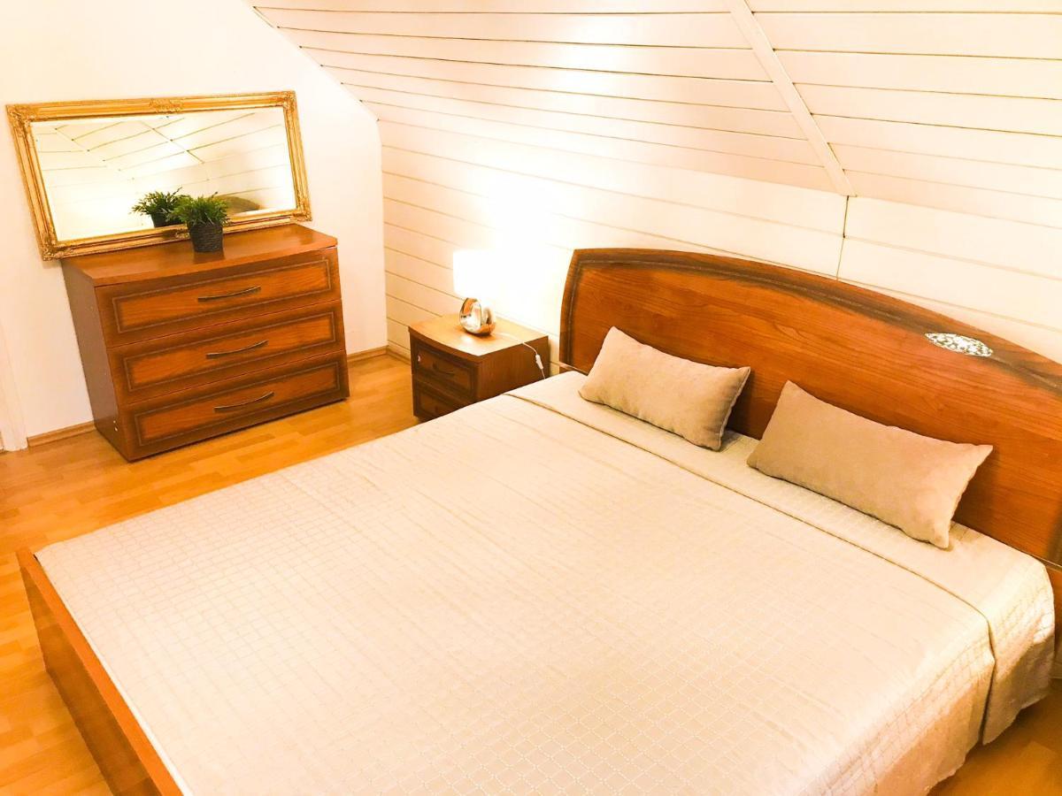 "Casa20200" 2 X Apartments Je 150Qm Fuer Business, Familien, Gruppen, Handwerker 15Min Von Berlin, Erdbeerhof, Outlet B5, 5Min Vom See Falkensee !! 2 Apartment Each 150Qm For Business , Families 15Min From Berlin!! 외부 사진