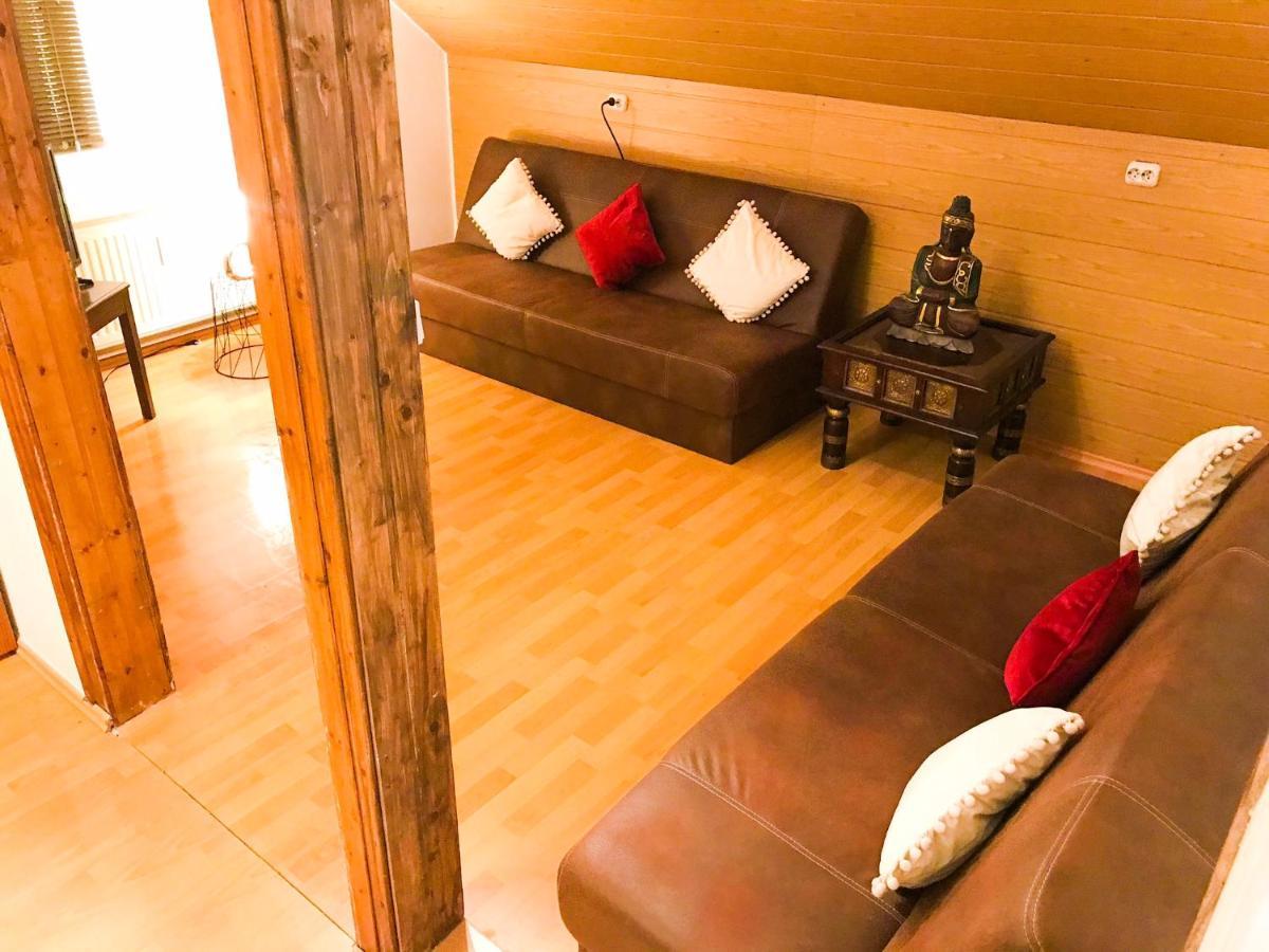 "Casa20200" 2 X Apartments Je 150Qm Fuer Business, Familien, Gruppen, Handwerker 15Min Von Berlin, Erdbeerhof, Outlet B5, 5Min Vom See Falkensee !! 2 Apartment Each 150Qm For Business , Families 15Min From Berlin!! 외부 사진