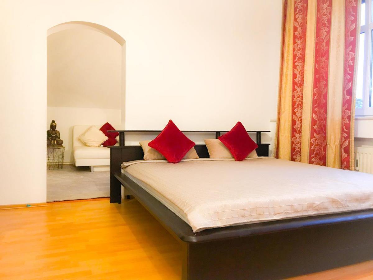 "Casa20200" 2 X Apartments Je 150Qm Fuer Business, Familien, Gruppen, Handwerker 15Min Von Berlin, Erdbeerhof, Outlet B5, 5Min Vom See Falkensee !! 2 Apartment Each 150Qm For Business , Families 15Min From Berlin!! 외부 사진