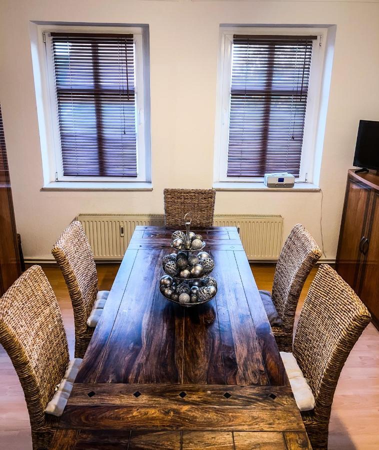 "Casa20200" 2 X Apartments Je 150Qm Fuer Business, Familien, Gruppen, Handwerker 15Min Von Berlin, Erdbeerhof, Outlet B5, 5Min Vom See Falkensee !! 2 Apartment Each 150Qm For Business , Families 15Min From Berlin!! 외부 사진