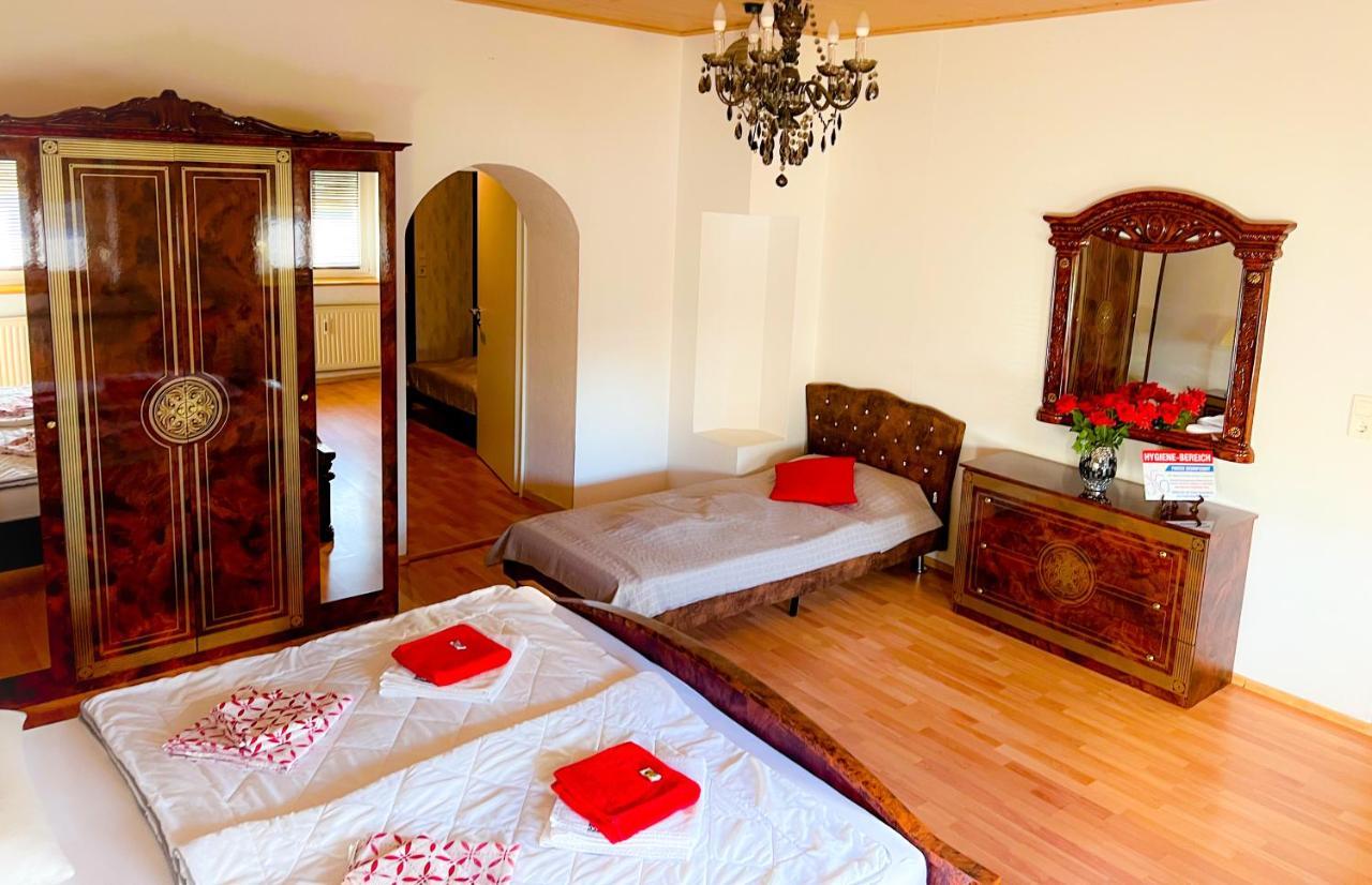 "Casa20200" 2 X Apartments Je 150Qm Fuer Business, Familien, Gruppen, Handwerker 15Min Von Berlin, Erdbeerhof, Outlet B5, 5Min Vom See Falkensee !! 2 Apartment Each 150Qm For Business , Families 15Min From Berlin!! 외부 사진